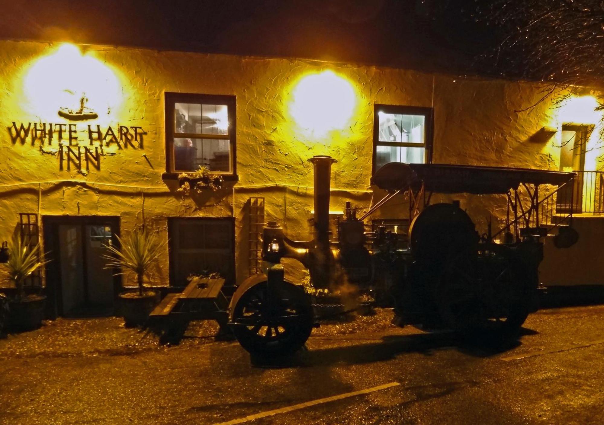 White Hart Inn Bouth Eksteriør billede