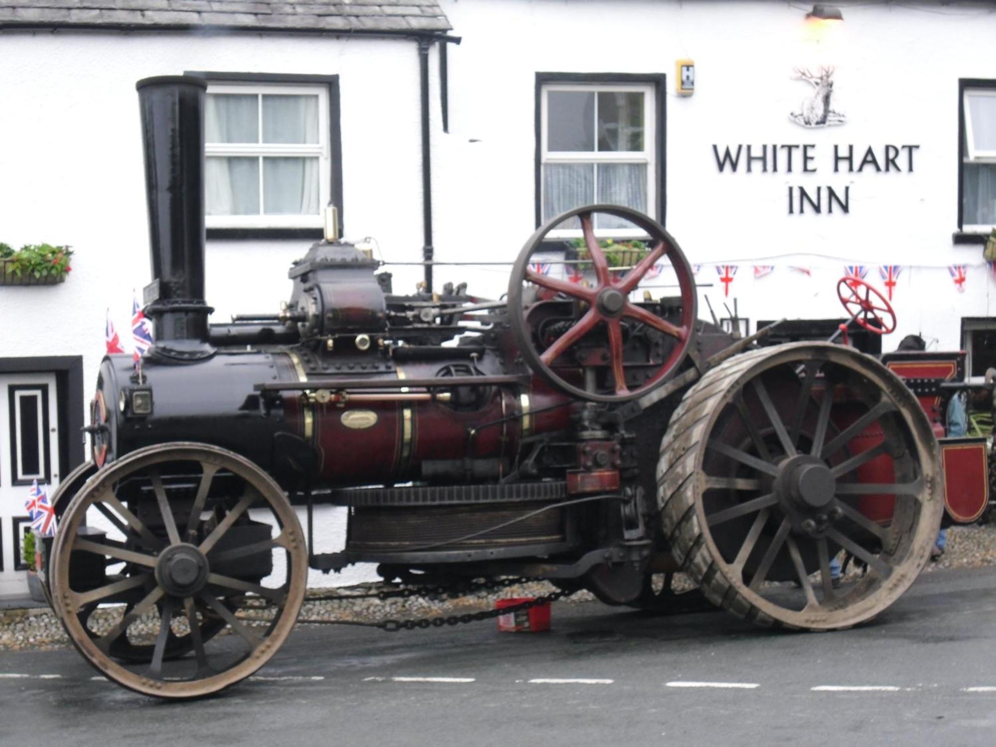 White Hart Inn Bouth Eksteriør billede
