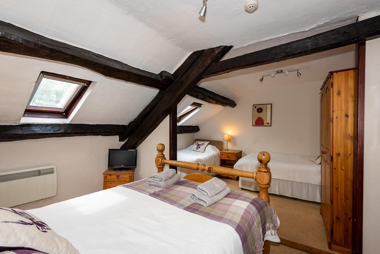 White Hart Inn Bouth Eksteriør billede