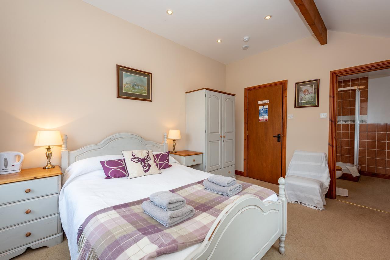 White Hart Inn Bouth Eksteriør billede